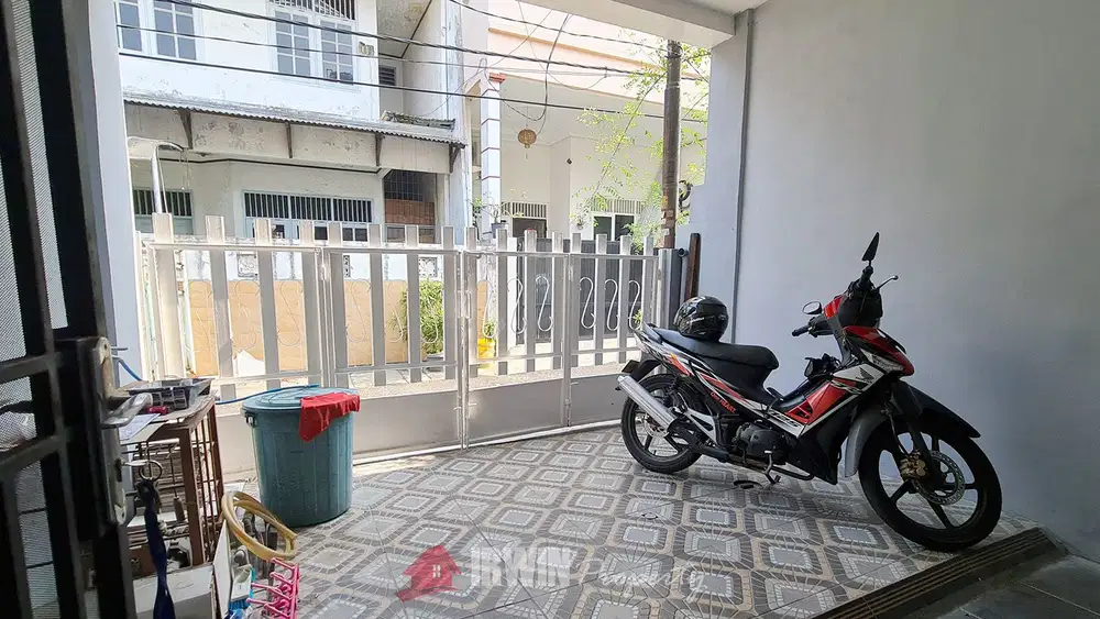 RUMAH 2 LANTAI SANGAT TERAWAT DI ANGSANA, DURI KEPA