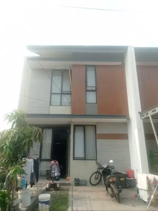 Dijual Murah Rumah 2 Lantai Perumahan Samira Regency