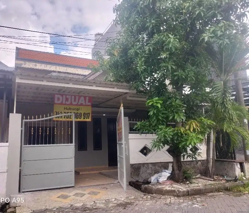 Rumah 1.5 lantai siap huni