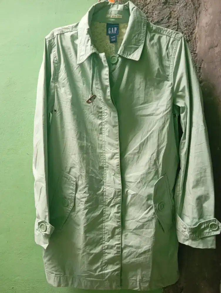 Jaket Casual Anti Air merk GAP Size Xs