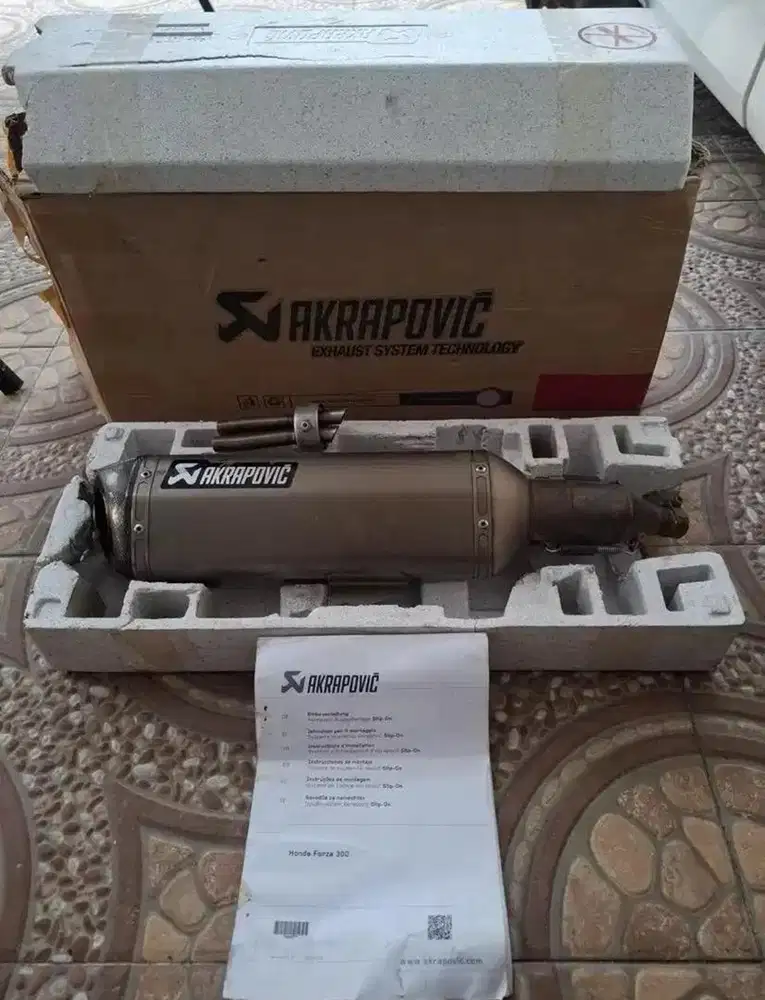 Knalpot Racing Akrapovic Honda Forza 250 Original