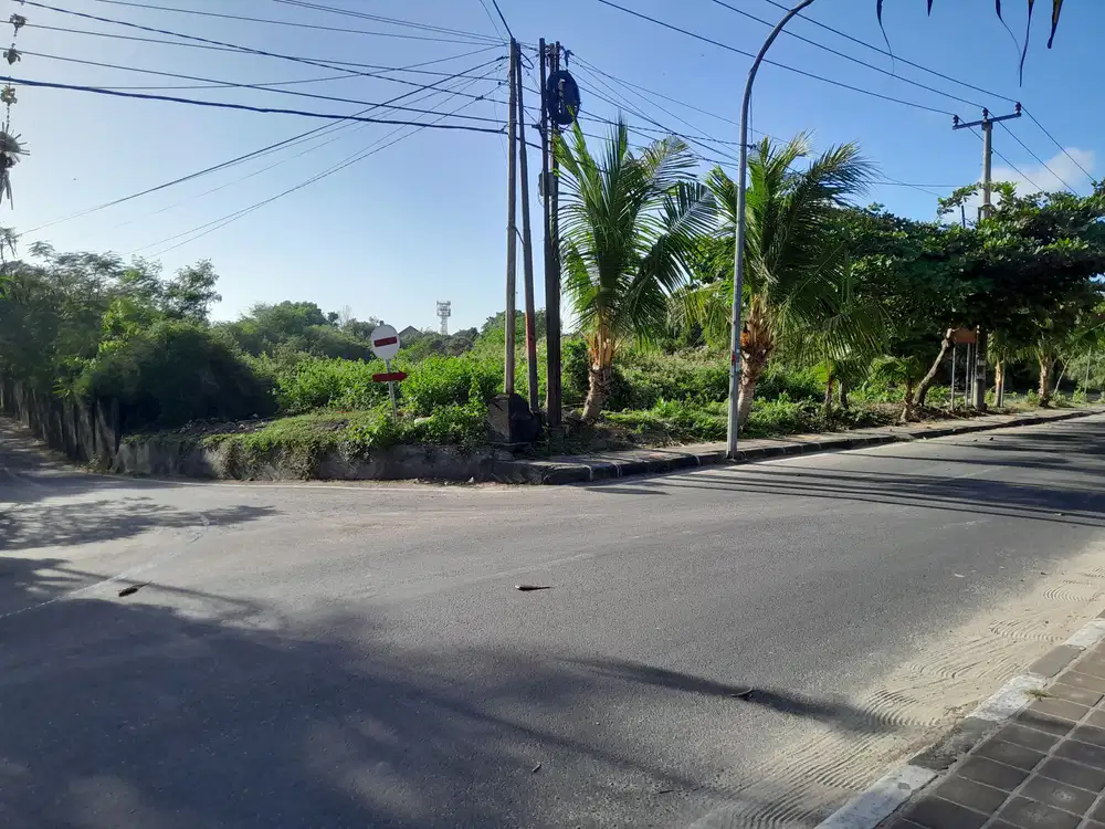 Berlokasi Strategis Di Tepi Pantai Kedonganan Jimbaran