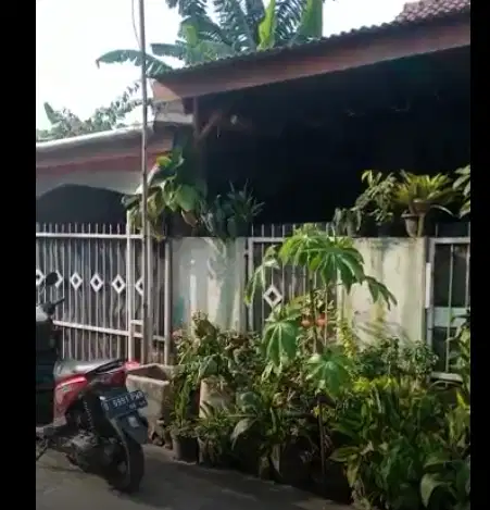 Rumah siap huni lt 160 lb 100 di Perumahan yg Asri selatan Kota Bekasi