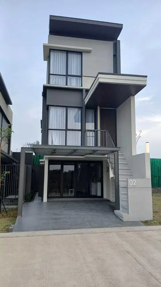 Rumah 3 lantai di pusat kota Lippo Cikarang hanya 600jt an