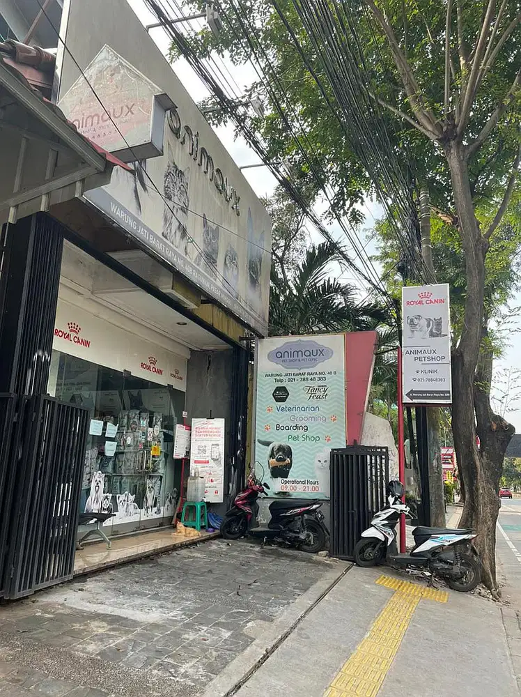 Ruko lokasi strategis  Jalan Utama Raya Ragunan