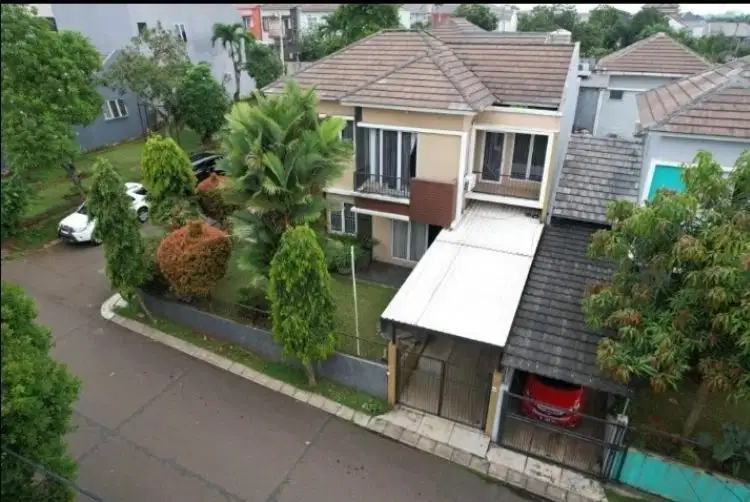 Rumah hook 2 lantai siap huni di Bukit Golf Cibubur dekat toll