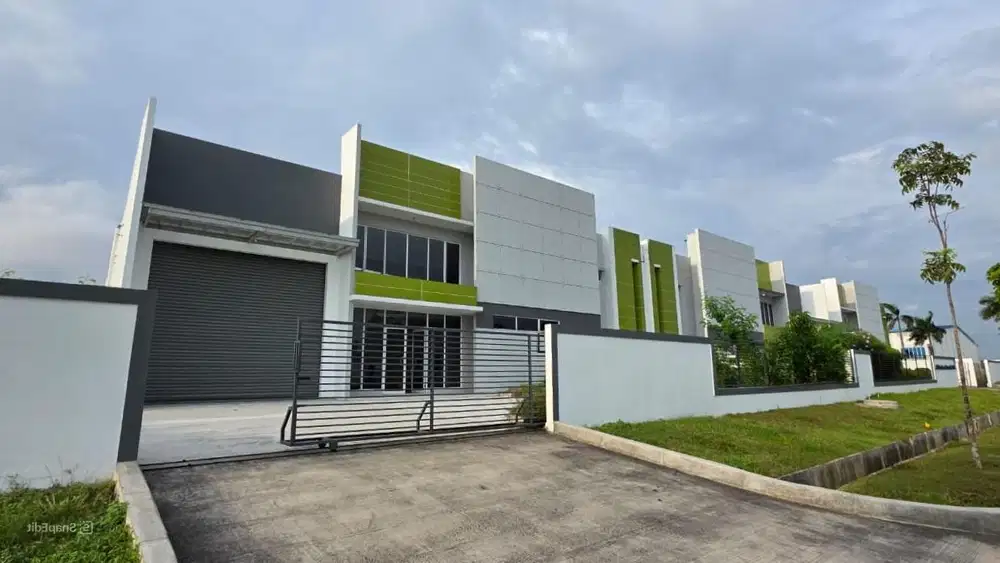 Gudang Pabrik & Office Space Hoek 1665m di Kawasan Industri Jababeka
