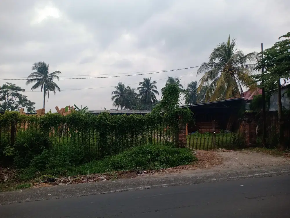 Tanah pinggir jalan dekat pertamina Praya