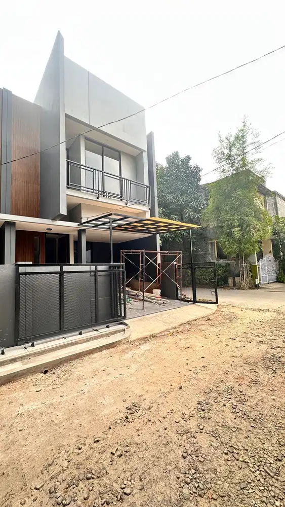 Rumah Baru samping Sumarecon Serpong Tangerang