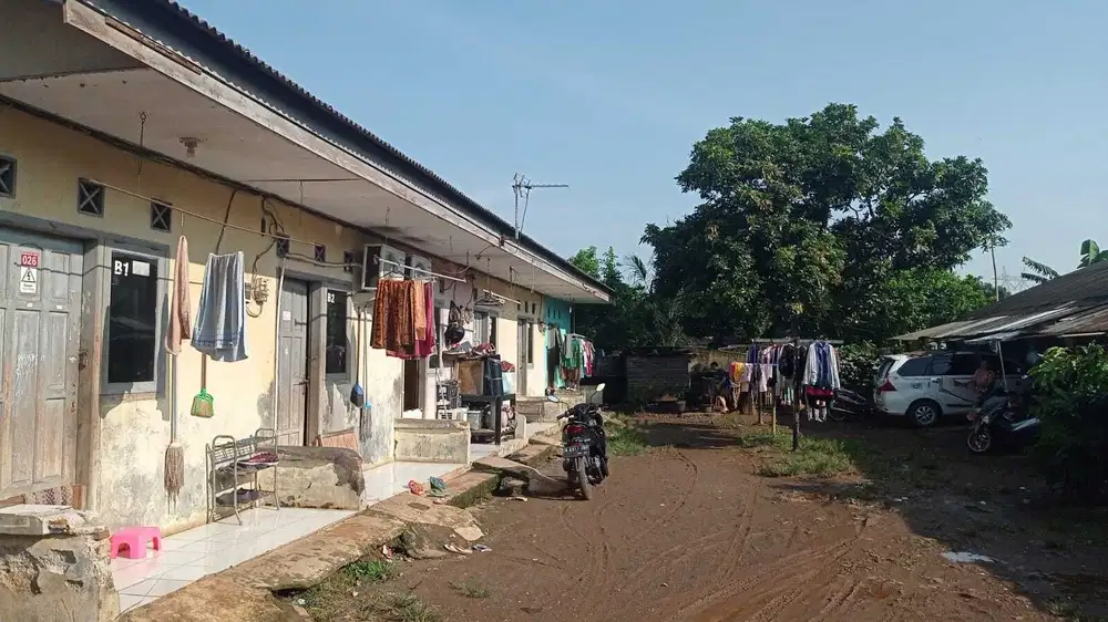 LAHAN + KONTRAKAN 16 PINTU