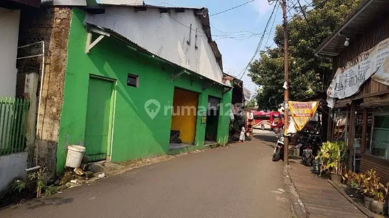 Dijual Rumah+2 Kios Luas 100 m² Akses Mobil Jagakarsa SHM