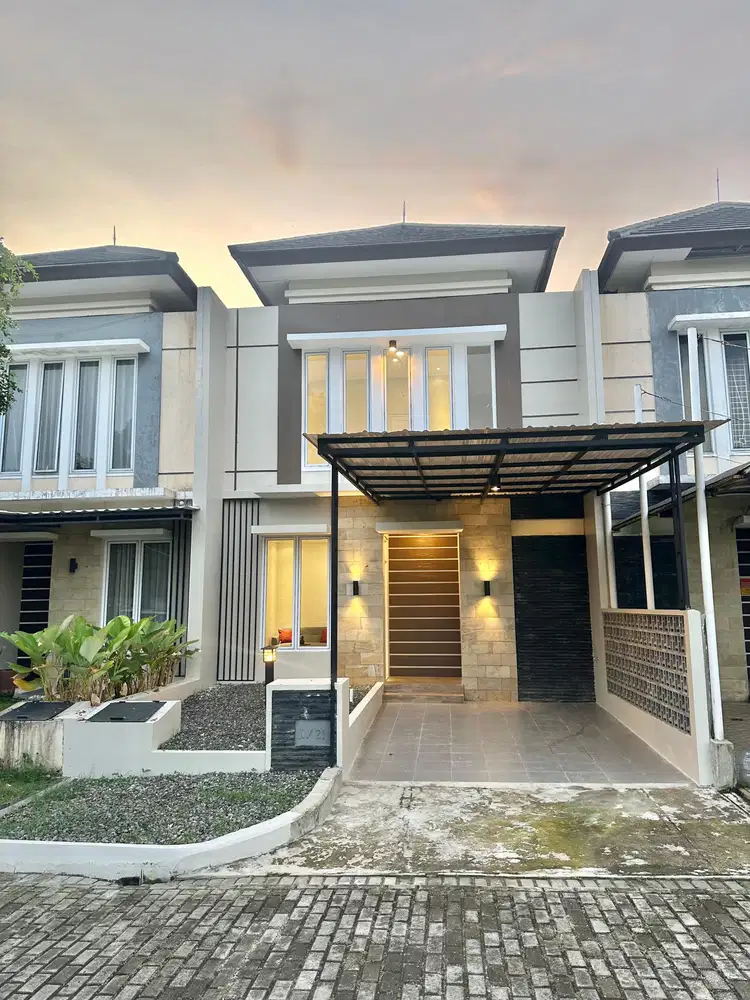 Rumah dekat statsiun Krl dijual murah