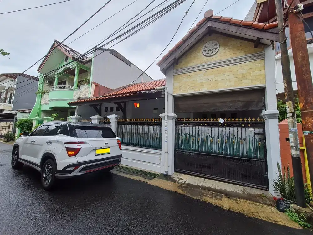Rumah Bagus di Kav DKI joglo Jakarta Barat Dekat Toll Joglo Mercu