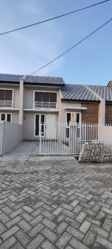 RUMAH READY SIAP HUNI DEKAT JUANDA