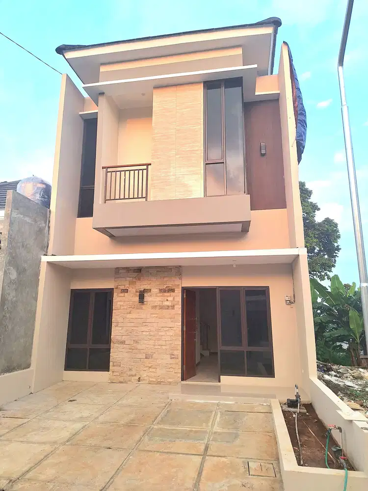 Hunian 2 Lantai Menghadap Bukit Belakang BPK Jateng Banyumanik