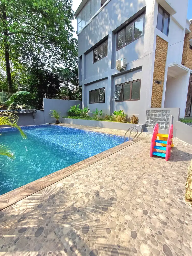 Rumah di margonda depok. 2 lantai