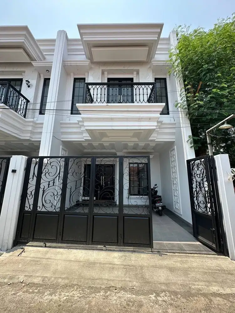 rumah 2lantai desain american clasik dekat pintu tol desari