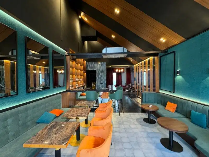 resto canggu, resto berawa dekat pantai dan atlas