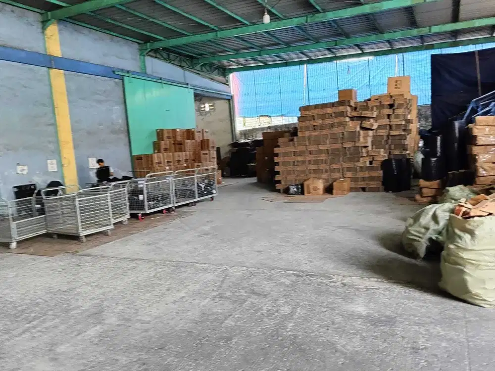Dijual Gudang  Besar Dengan Harga Murah  Lokasi Sangat Bagus