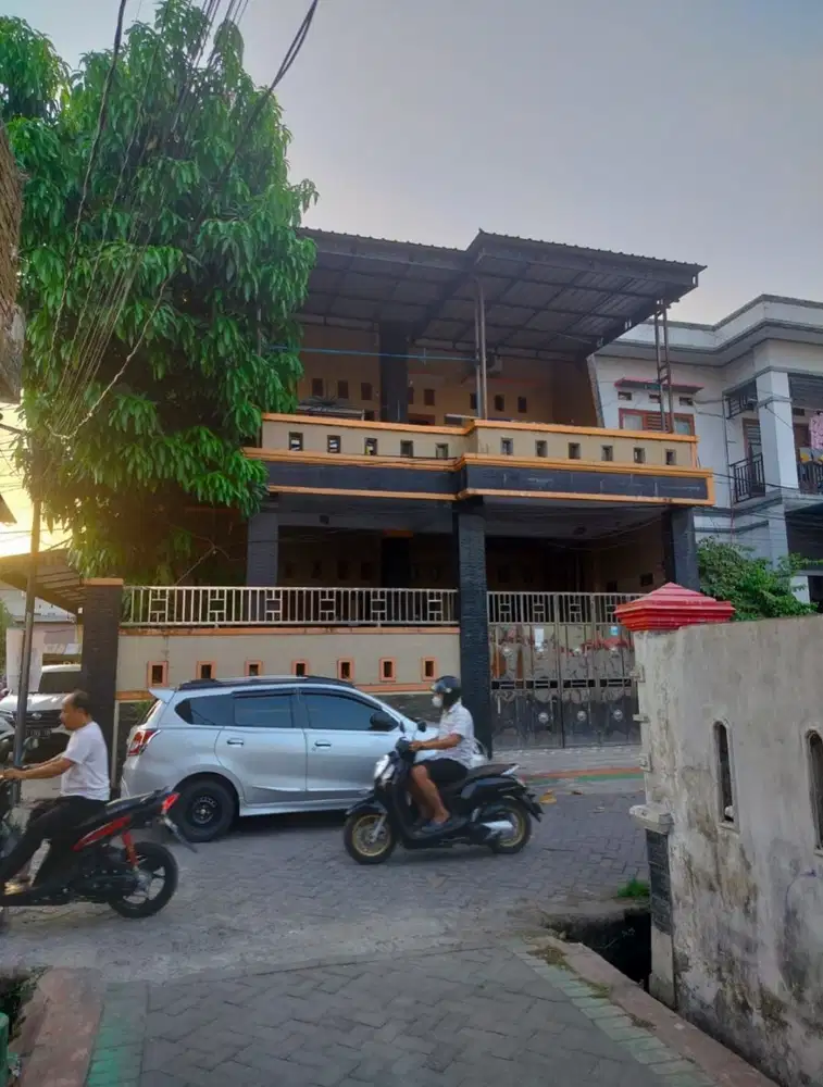 Jual Rumah Kokoh 3 Lantai Tengah Kota Makassar