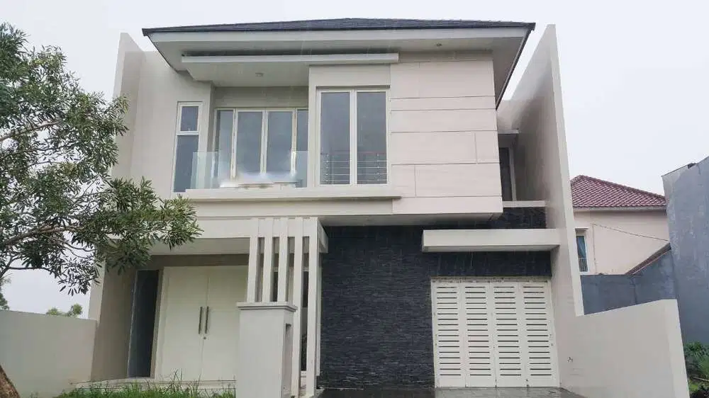 RUMAH WOODLAND CITRALAND MINIMALIS BARU GRES dekat pasar Citraland