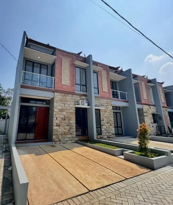 DIJUAL RUMAH MEWAH 2 LANTAI 800JTAN KPR DP 0% ALL IN BIAYA-BIAYA