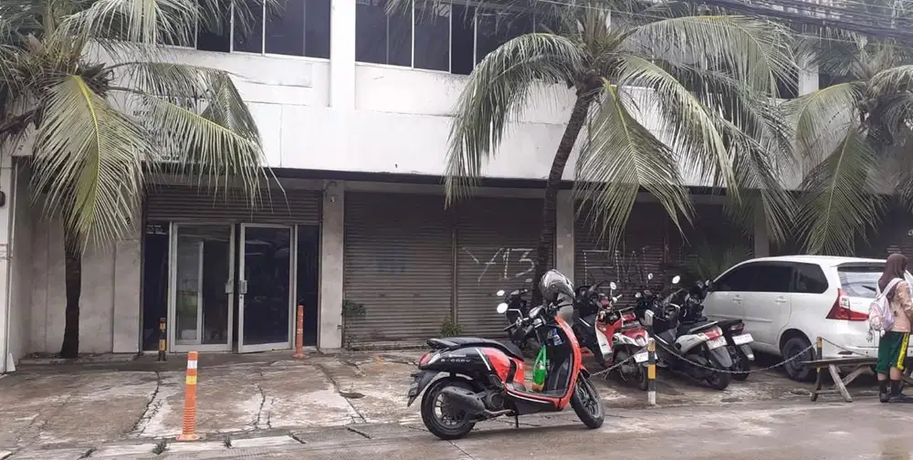 Dijual tanah dan bangunan di Jelambar Jakarta Barat