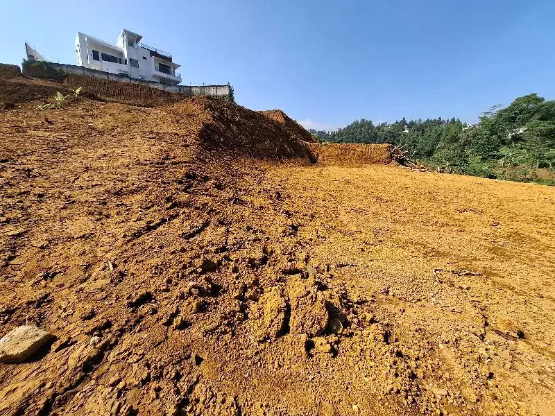 Jual Tanah Berkontur Luas 547m2 di Megamendung Kabupaten Bogor