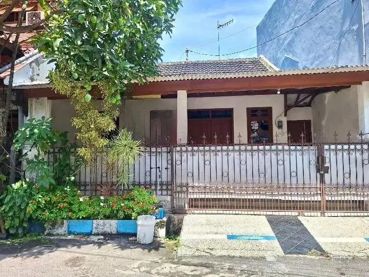 Rumah lokasi di Griya Shanta dekat RS UB