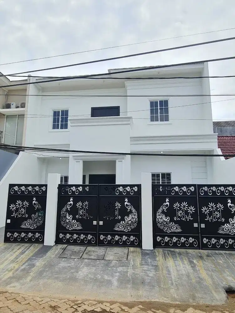 dijual rumah bagus di melati mas BSD sudah SHM