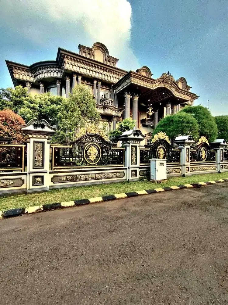 Rumah 3 Lantai Semi Furnish di citra gran cibubur