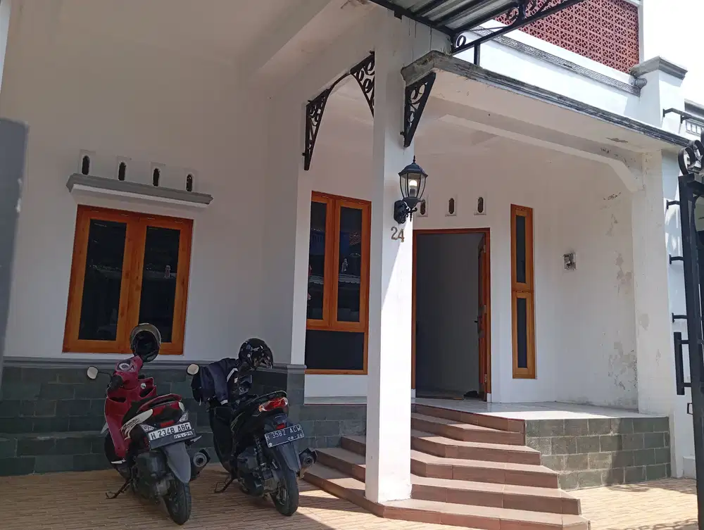 Rumah mewah depan pasar kedung mundu dkt java Mall semarang