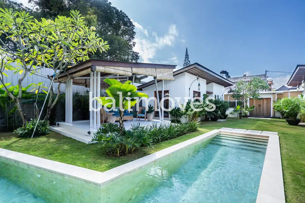 Vila Luas Dua Kamar Tidur Yang Indah Di Tepi Pantai Sanur