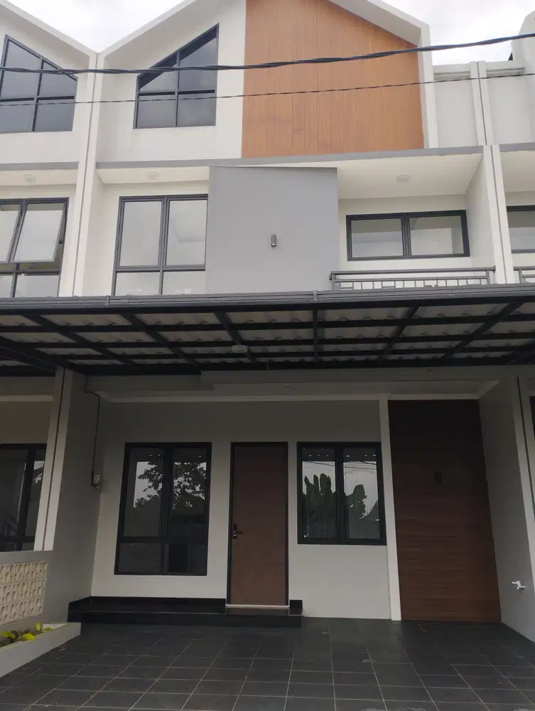 Siap huni rumah 2 lantai dekat terminal pondok cabe DP ringan