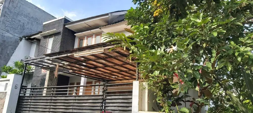 Rumah mewah dekat mall Cinere tanah luas  sangat strategis