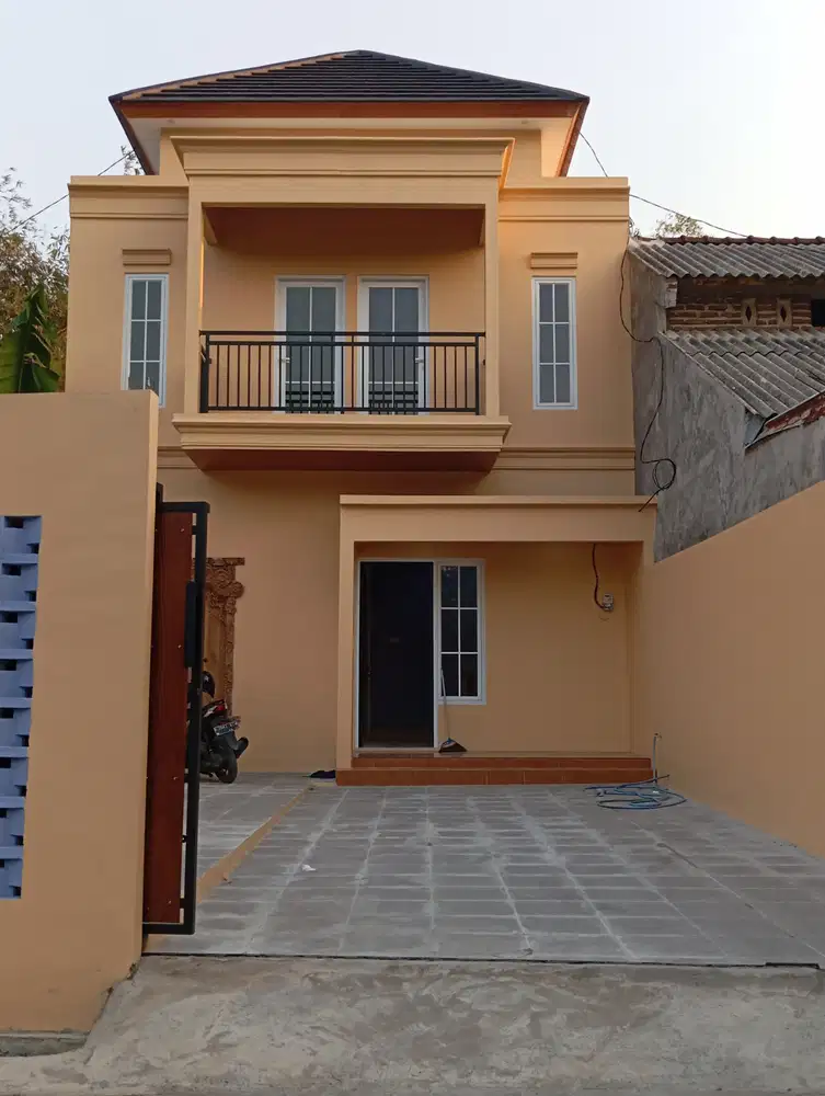 Rumah mewah 2 lantai depan aneka jaya pedurungan kota semarang