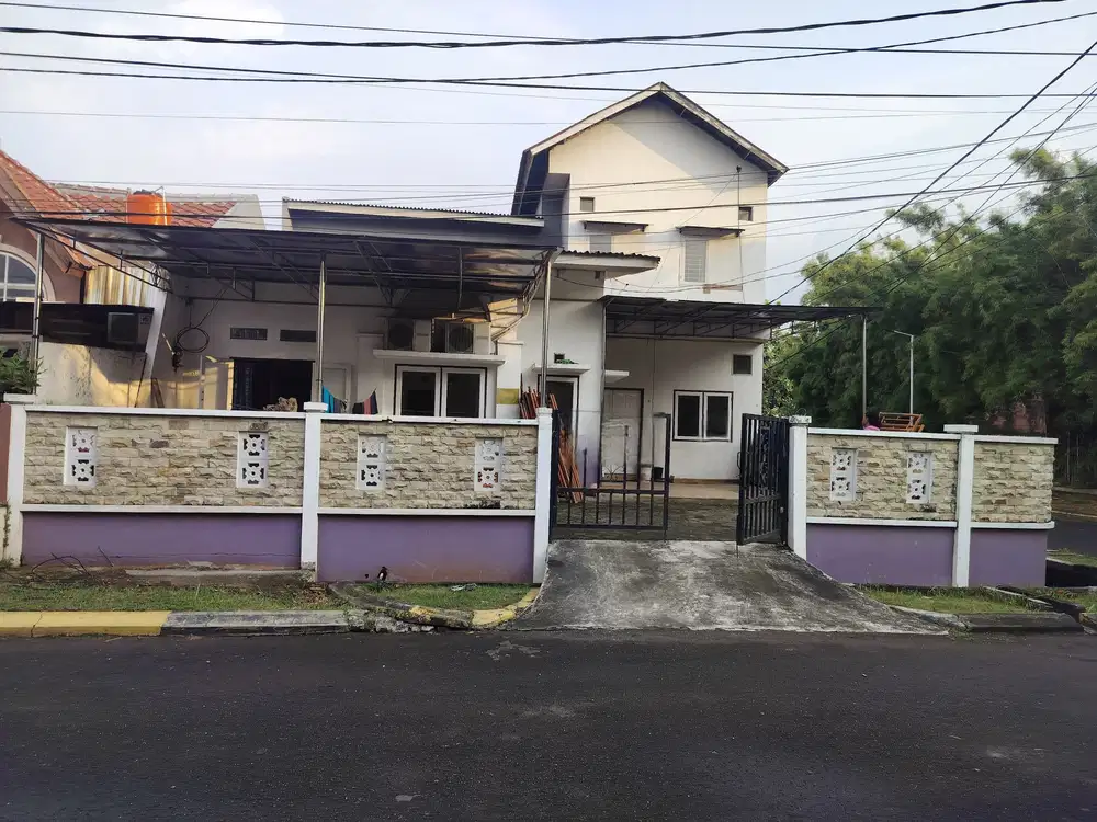 RUMAH HOOK LUAS DI HARAPAN INDAH SELANGKAH DARI JAKARTA 12314 ER