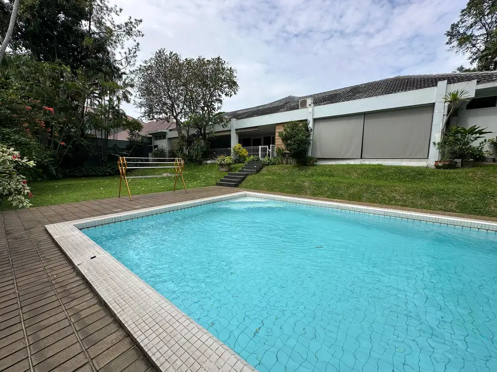 Rumah 1 lantai  Di Kemang Jakarta Selatan