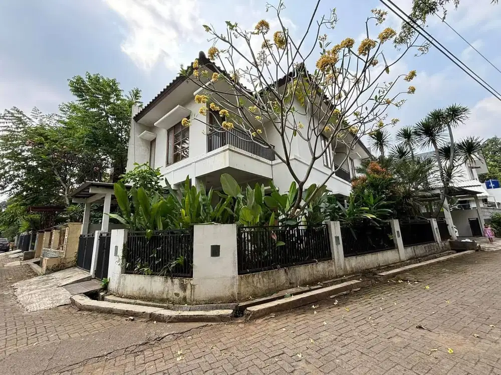 Rumah hook 2 lantai akses jalan besar lokasi cirendeu dekat ke MRT