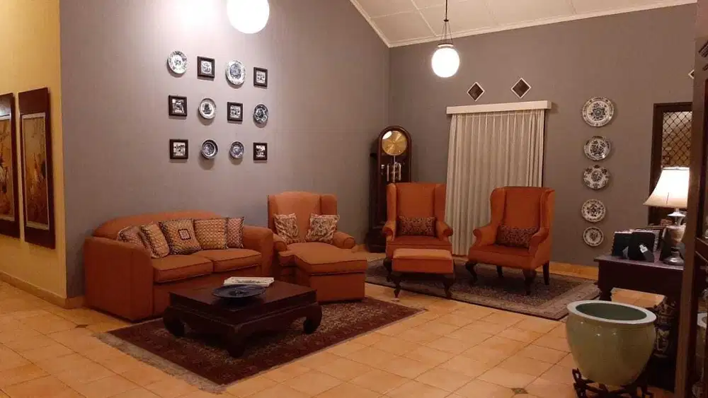 Di jual rumah pribadi lt 659m karena pemilik pindah rumah