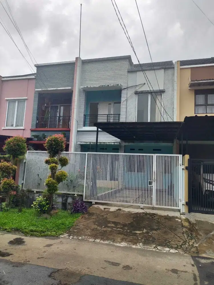Rumah 2 lantai megapolitan cinere 10mnt ke MRT Lebak bulus