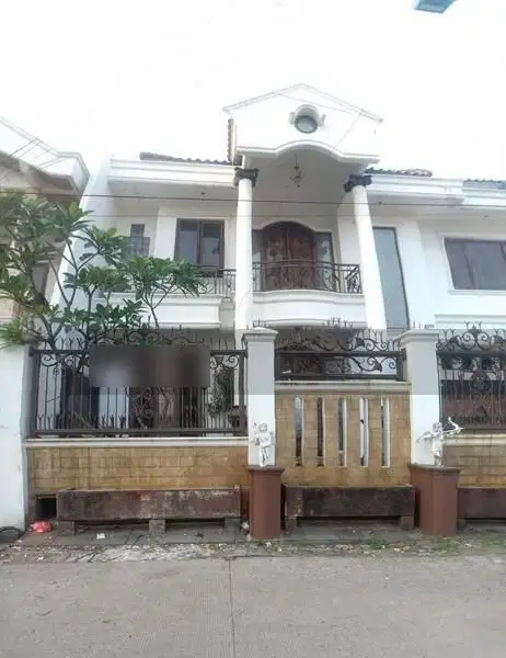 Jual rumah butuh uang  ikip durensawit pondokbambu jaktim