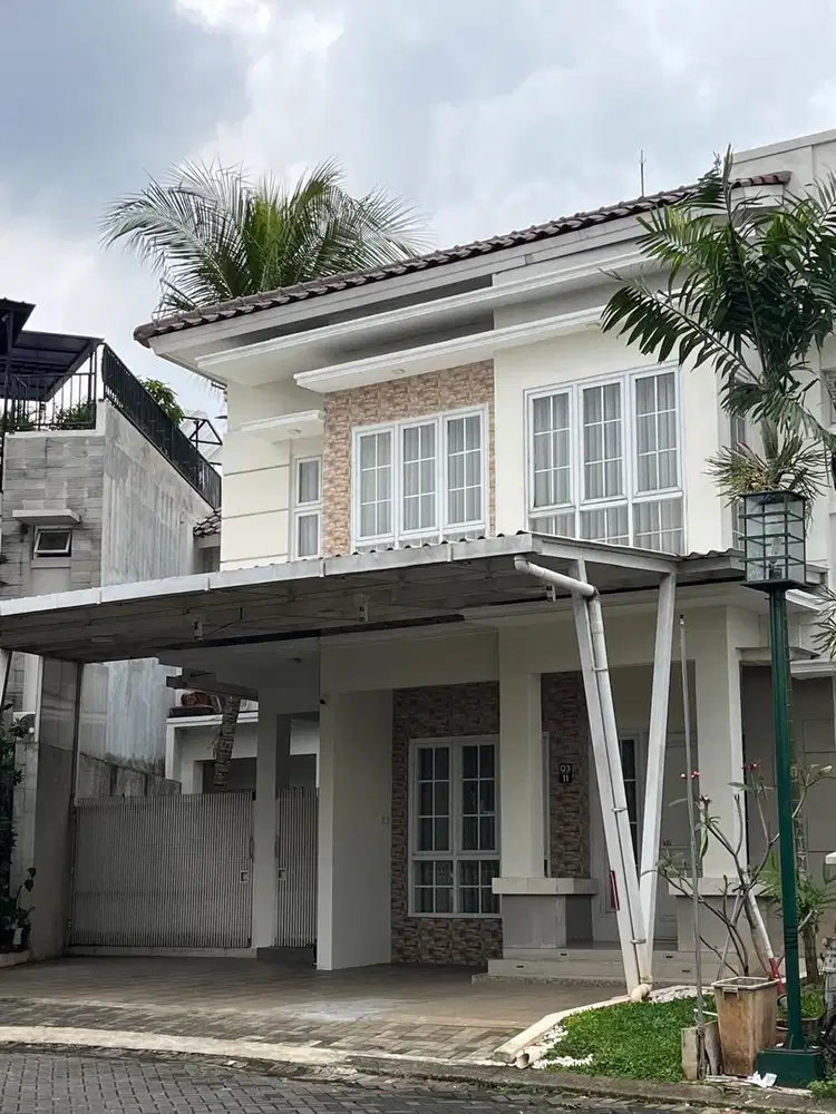 Rumah mewah 2 lantai di rafless hilss cibubur , Jakarta Timur