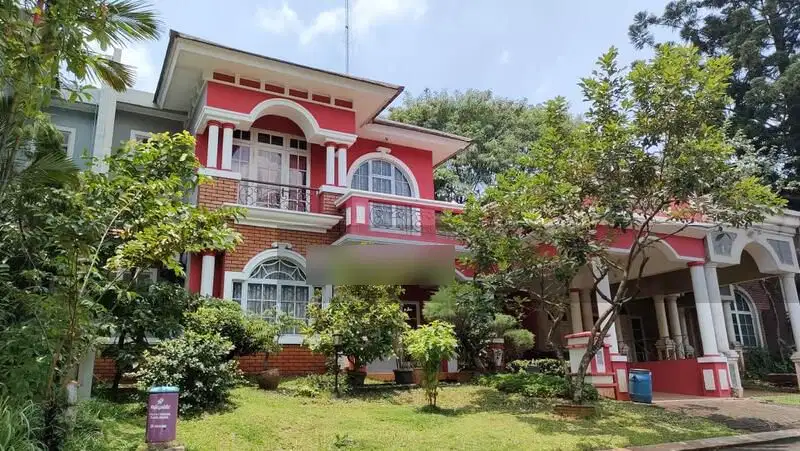 Rumah Cantik di Cluster Monaco, Kota Wisata
