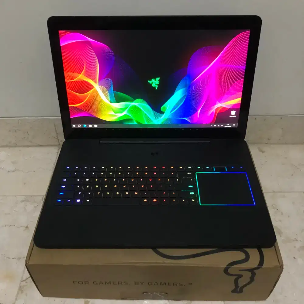 Razer Blade Pro 17 4k Touchscreen i7 Gtx 1080 8gb Ram 32gb Ssd 1tb