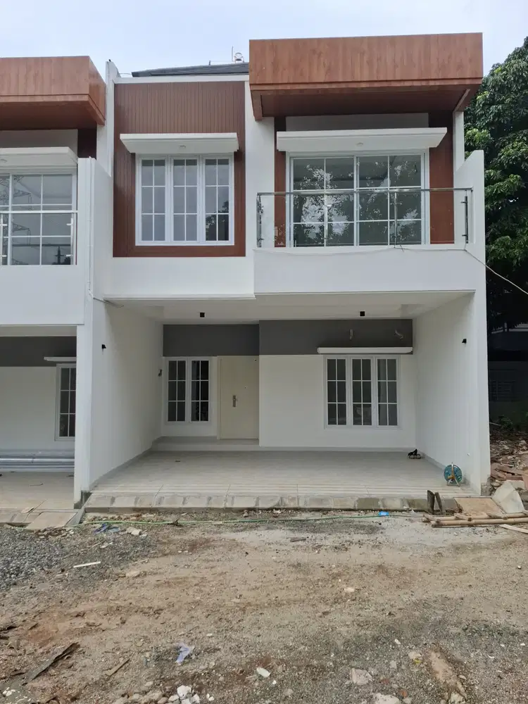 Rumah Siap Huni Dalam Cluster Lebar Jalan 7 Meter Di Kebagusan JakSel
