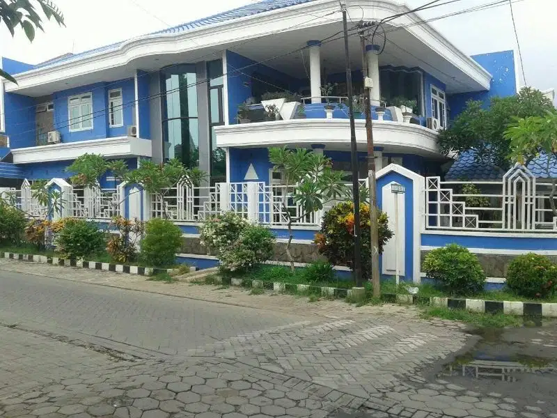 rumah di jemursari. jual cepat