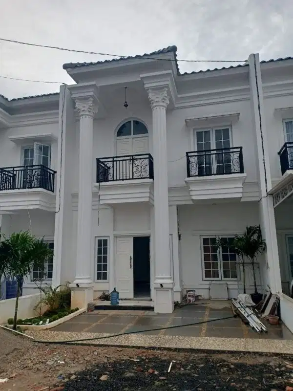 rumah baru siap huni di Ciracas Jaktim