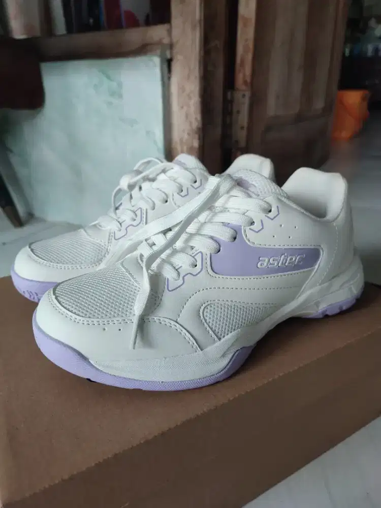 Astec Lynx Women's Badminton Shoes