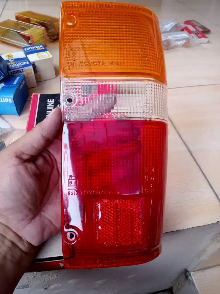 Mica lampu belakang Toyota Kijang Super